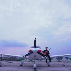 卢昱晓被❌到爽被爆衣
